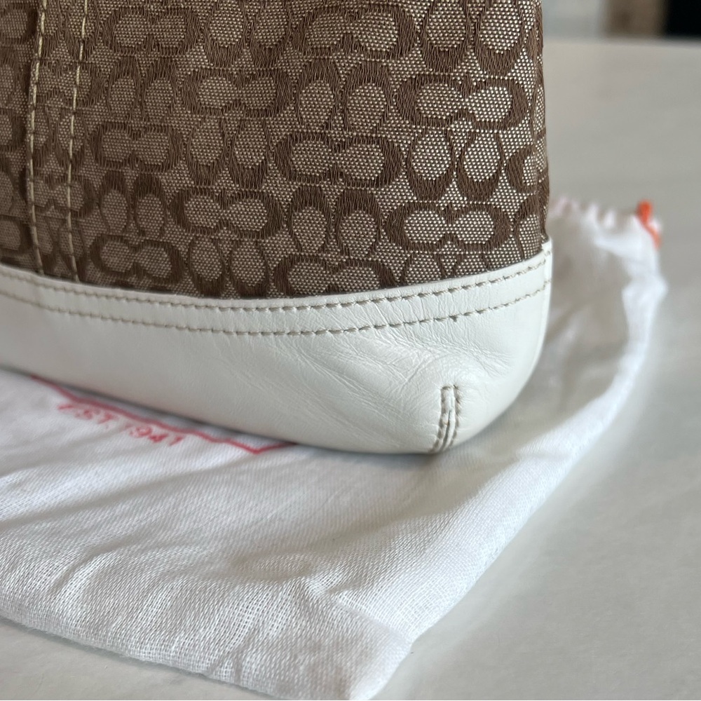 Coach Brown Signature Canvas Wristlet with White Leather Trim - Picture 10 of 13